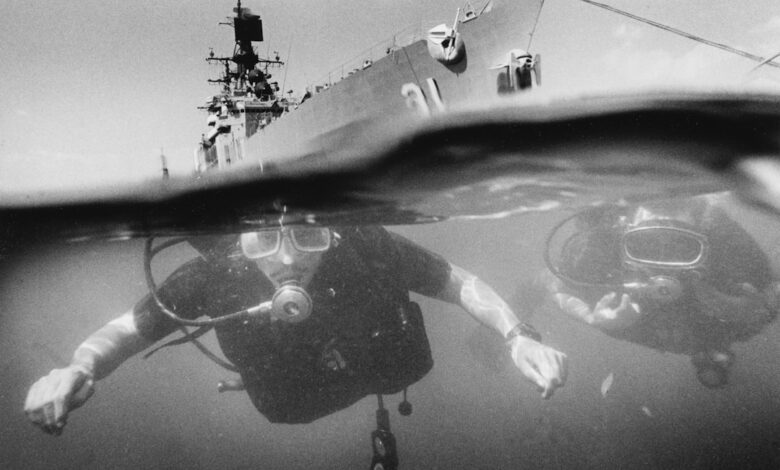 Fris en stijlvol: korte kapsels voor oudere dames met bril